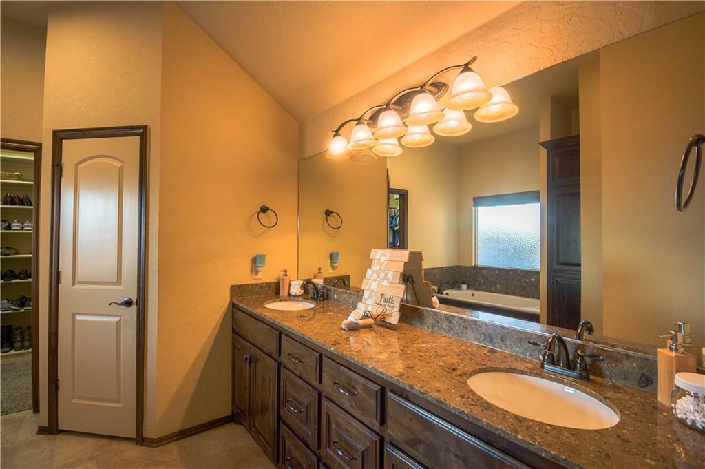 2709 SE 7th St, Moore, OK 73160 photo 19