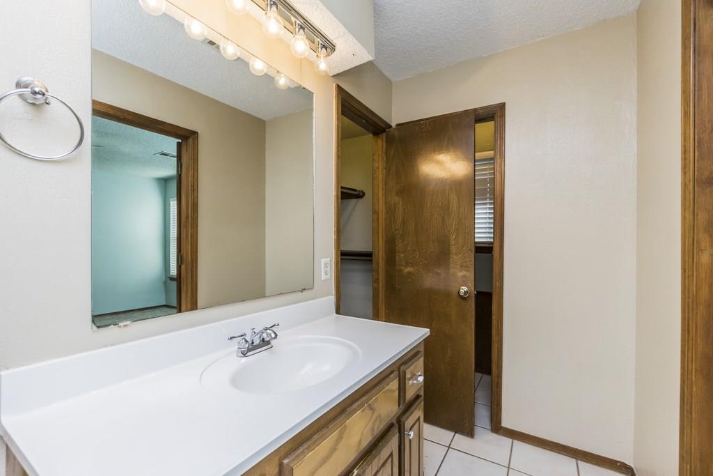 645 NE 16th St, Moore, OK 73160 photo 22