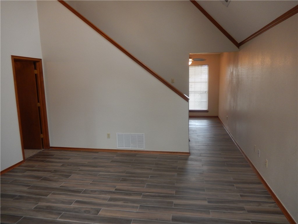 1510 Westmore Dr, Moore, OK 73170 photo 3