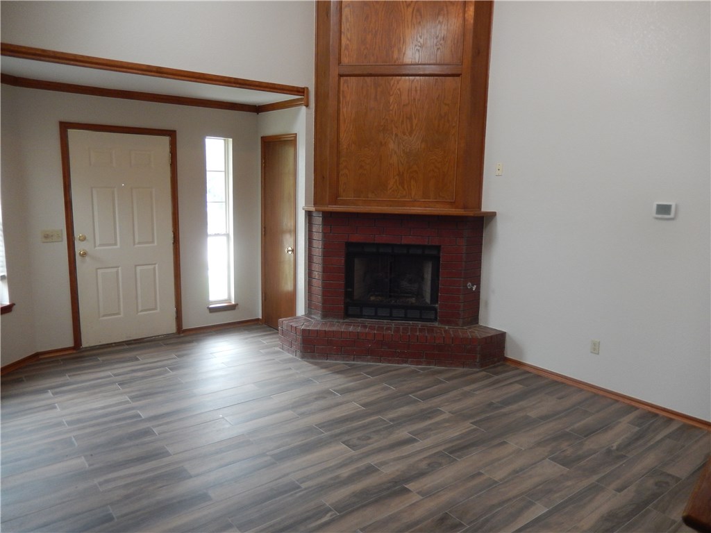 1510 Westmore Dr, Moore, OK 73170 photo 4