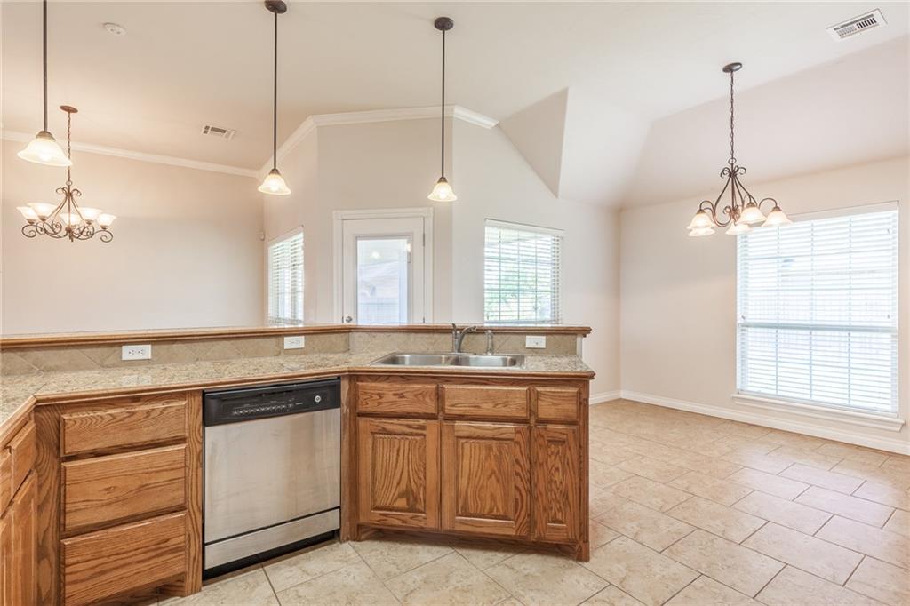 1409 NW 13th Pl, Moore, OK 73170 photo 15