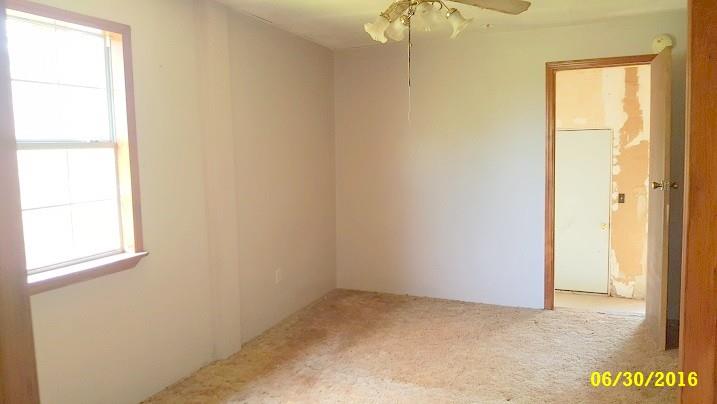 38069 Willow View Rd, Tecumseh, OK 74873 photo 9