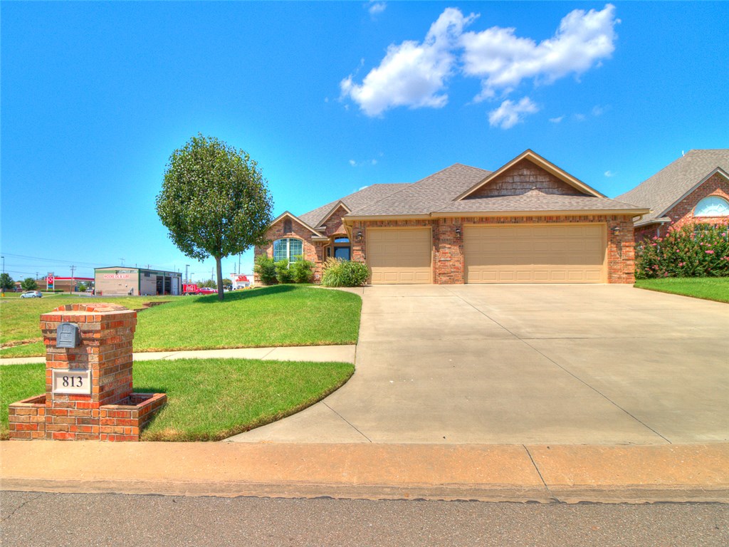 813 SE 6th St, Moore, OK 73160 photo 1