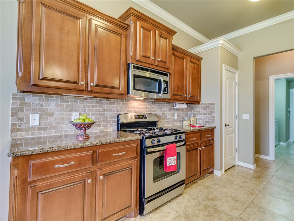 813 SE 6th St, Moore, OK 73160 photo 15