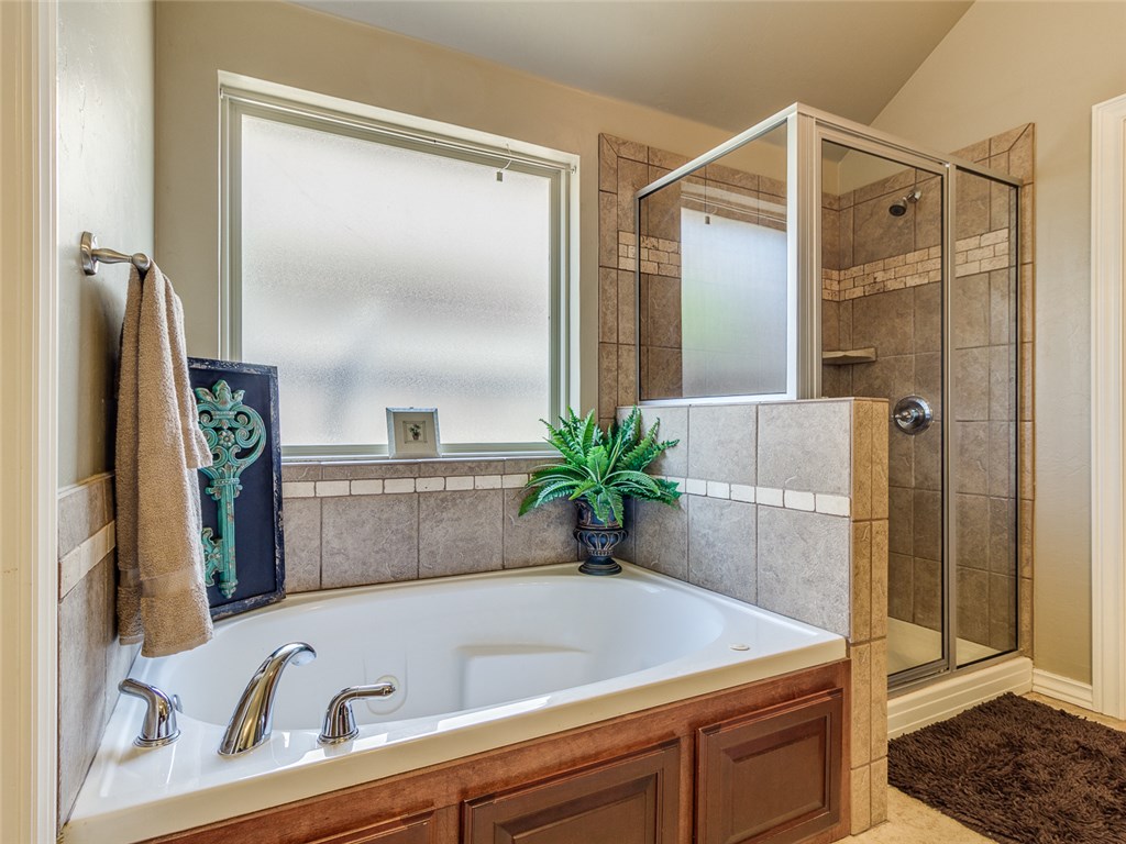 813 SE 6th St, Moore, OK 73160 photo 23