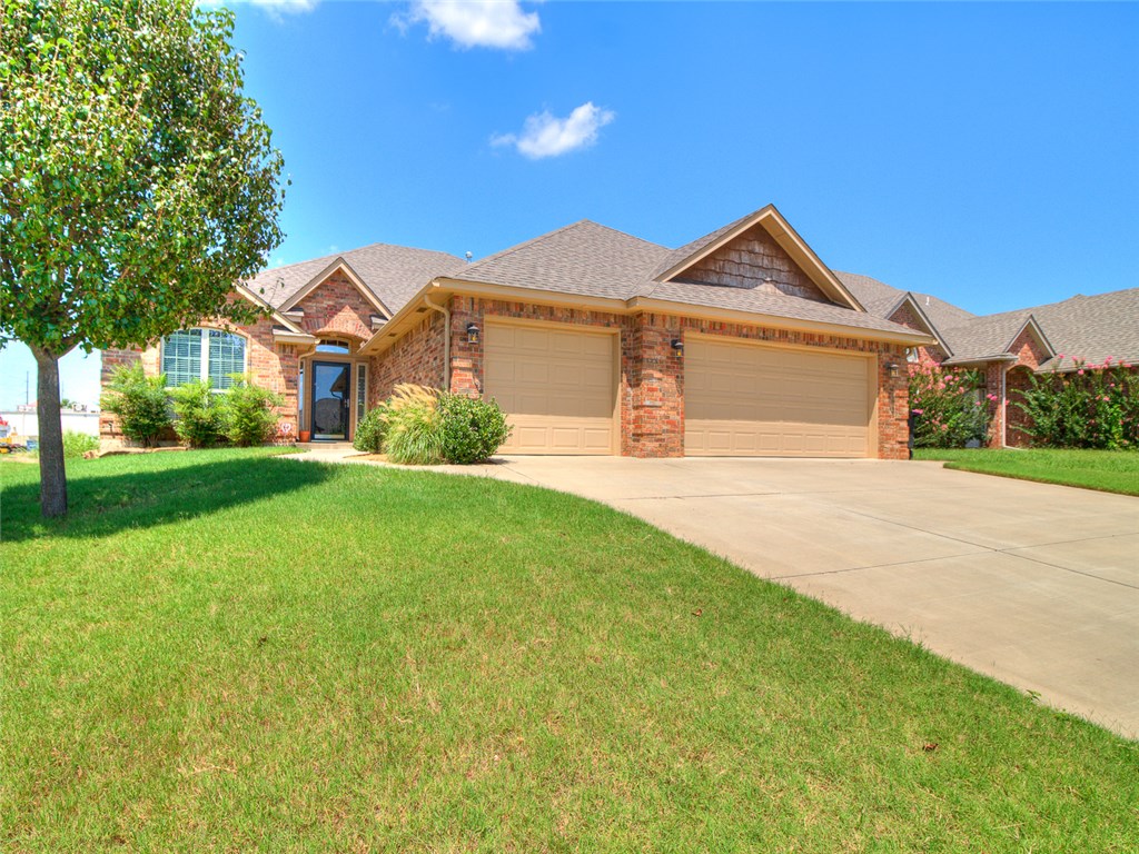 813 SE 6th St, Moore, OK 73160 photo 3