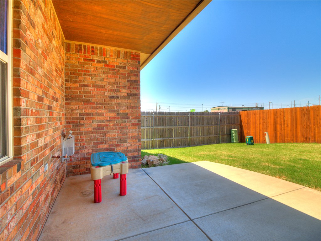 813 SE 6th St, Moore, OK 73160 photo 35