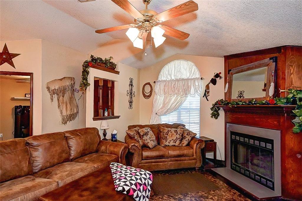 2106 Briarcliff Dr, Moore, OK 73170 photo 7