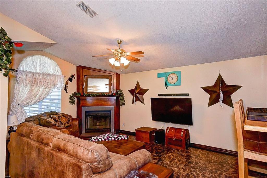 2106 Briarcliff Dr, Moore, OK 73170 photo 6