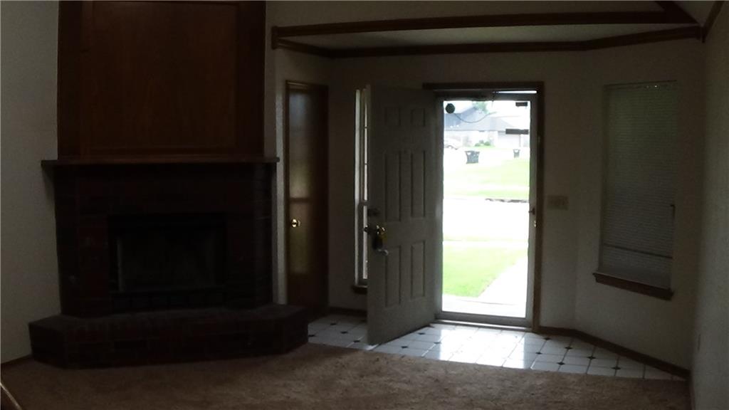 1616 Westmore Dr, Moore, OK 73170 photo 5