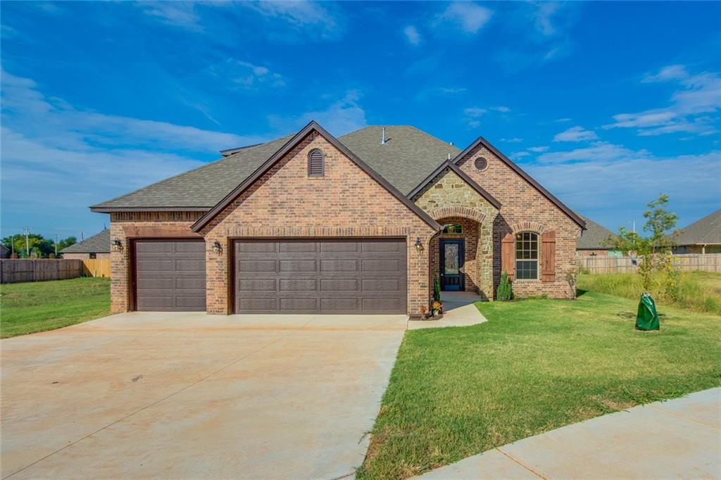 1323 Ladera Cir, Moore, OK 73160 photo 1
