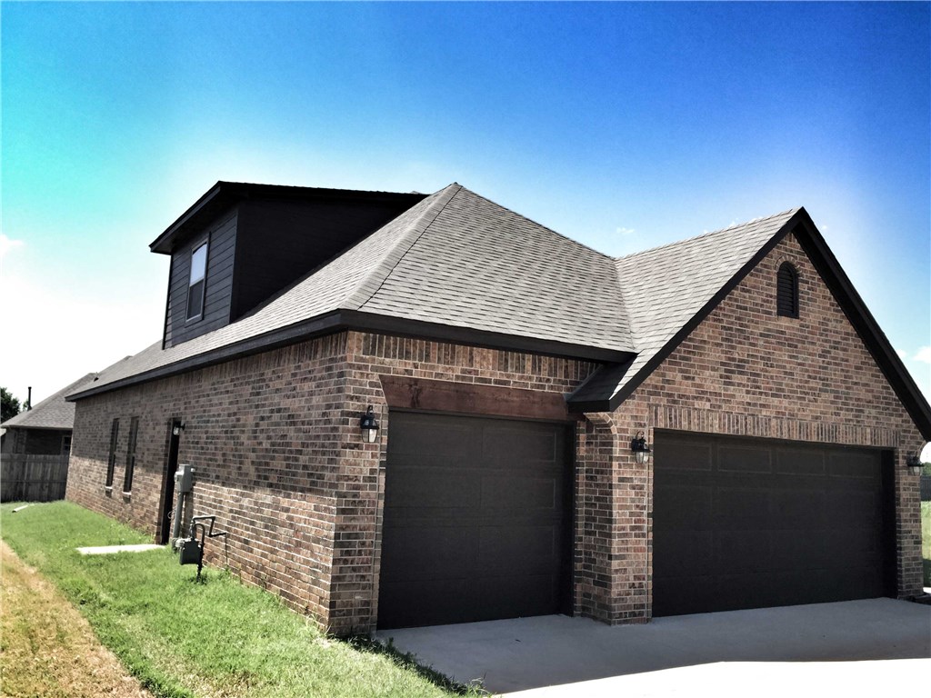 1323 Ladera Cir, Moore, OK 73160 photo 3