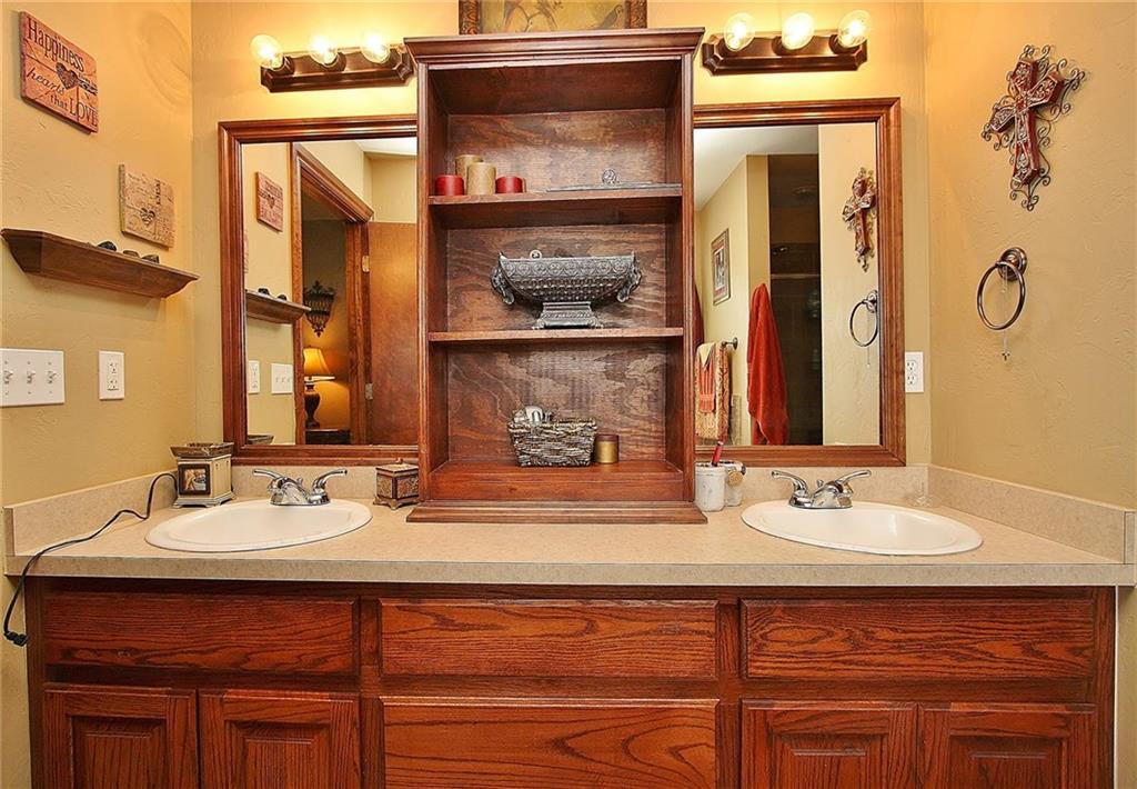 2402 County Road 1197, Tuttle, OK 73089 photo 18