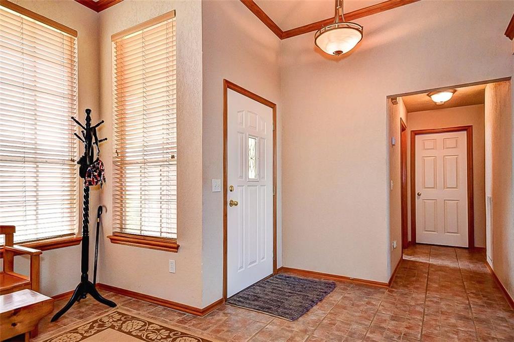 2013 Oak Dr, Moore, OK 73170 photo 5