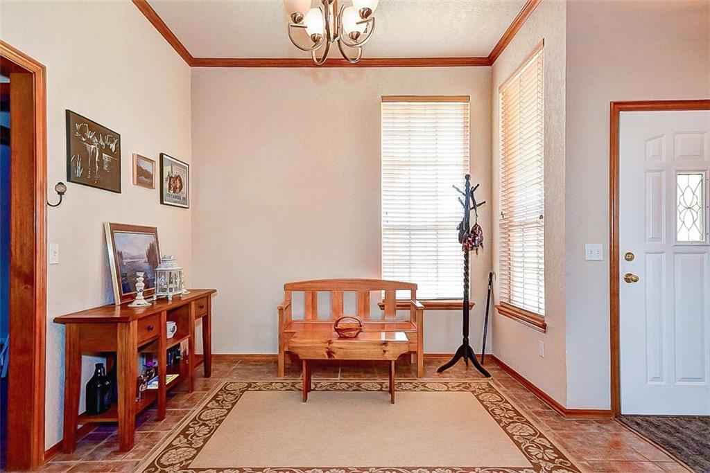 2013 Oak Dr, Moore, OK 73170 photo 6
