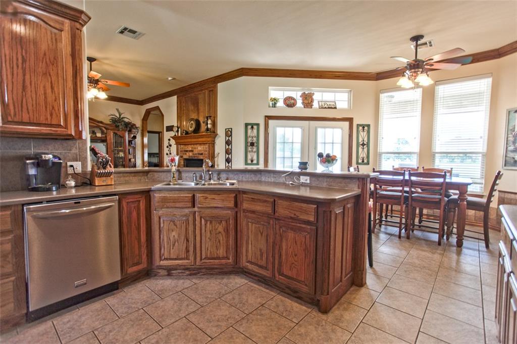 4203 Nugget Ln, Tuttle, OK 73089 photo 5