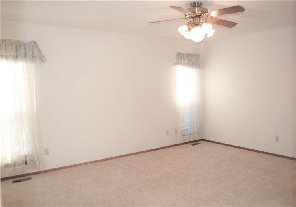 324 E Platt Dr, Yukon, OK 73099 photo 5