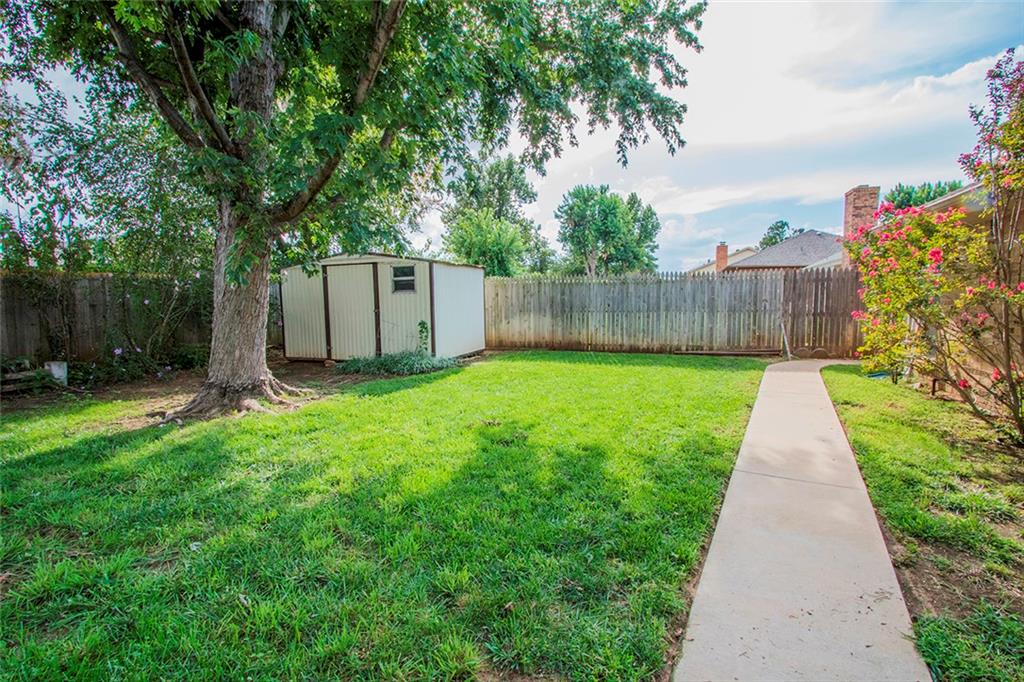 324 E Platt Dr, Yukon, OK 73099 photo 8
