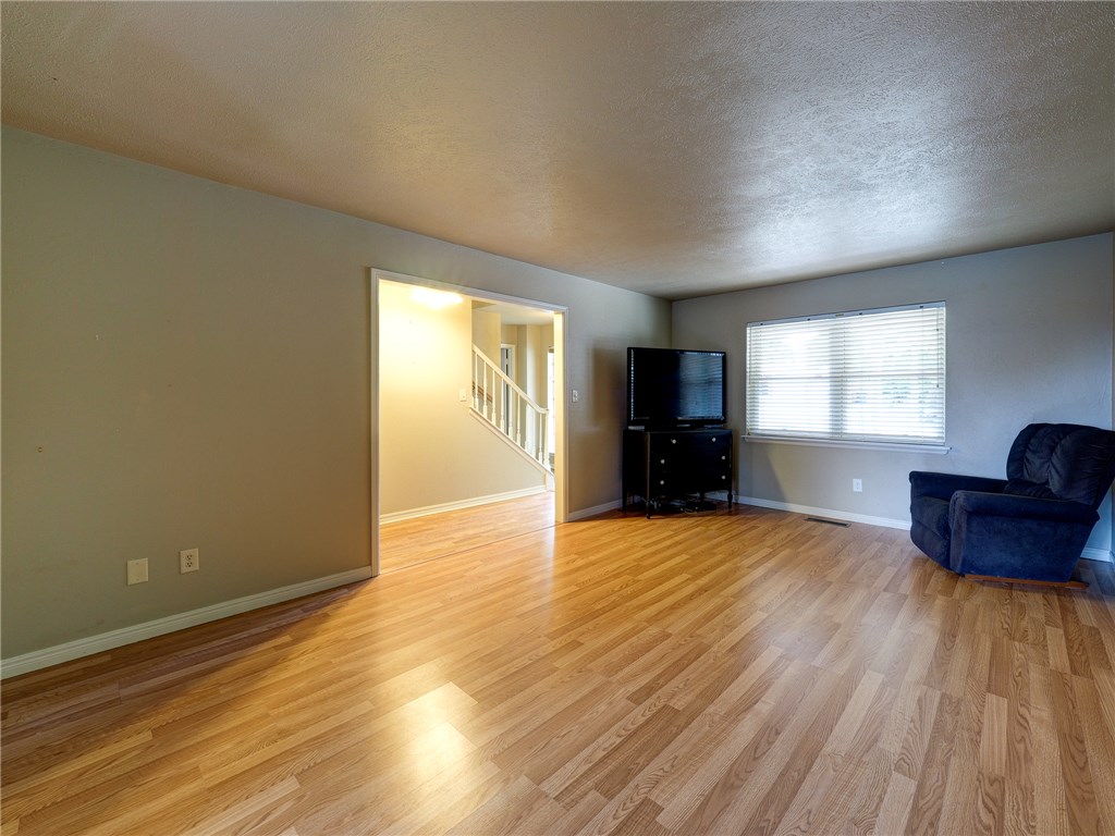 3432 Baird Dr, Edmond, OK 73013 photo 9