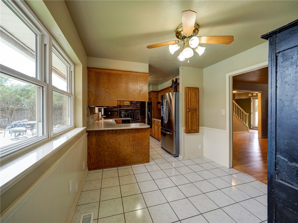 3432 Baird Dr, Edmond, OK 73013 photo 8