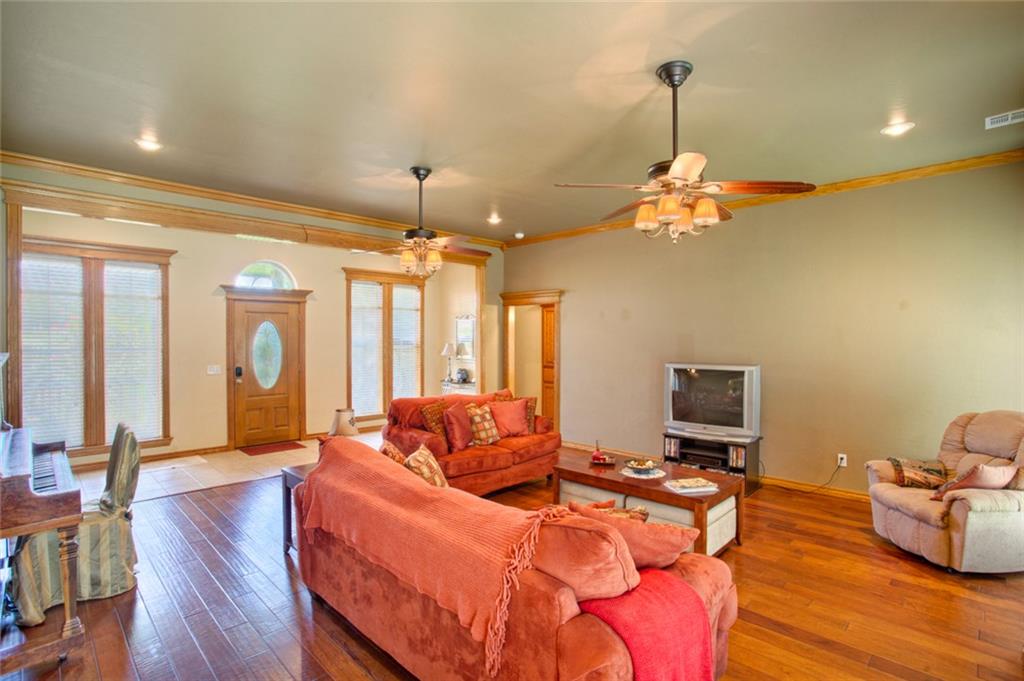 801 S Arena Rd, Mcloud, OK 74851 photo 6