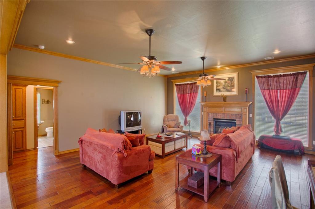 801 S Arena Rd, Mcloud, OK 74851 photo 4