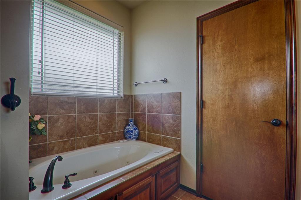 10 Southpointe Ave, Tuttle, OK 73089 photo 18