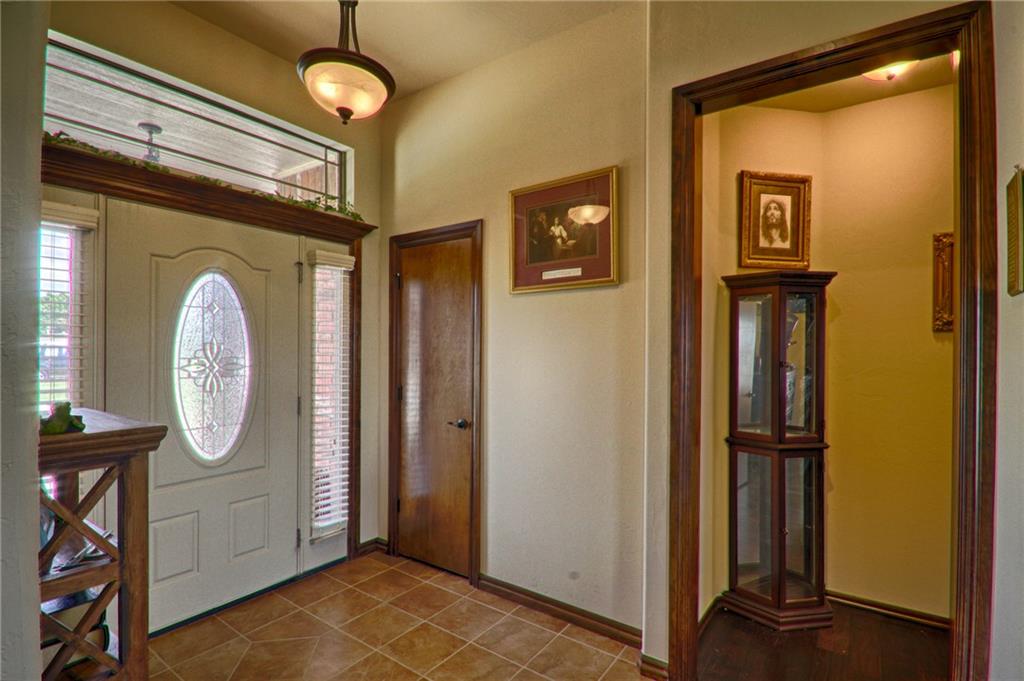 10 Southpointe Ave, Tuttle, OK 73089 photo 5