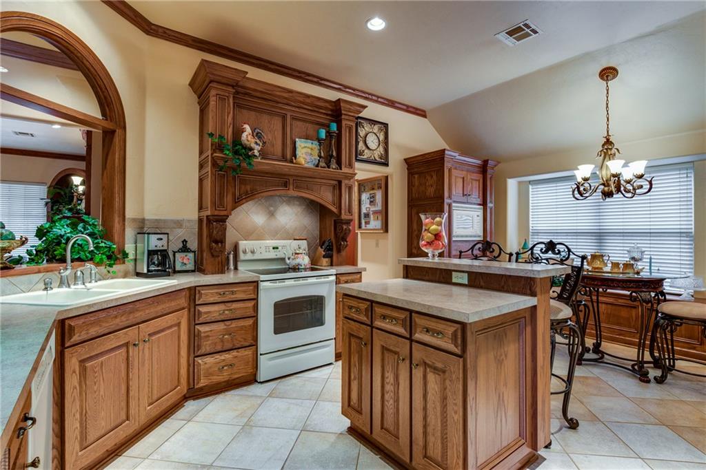 3208 SE 33rd, Moore, OK 73165 photo 5