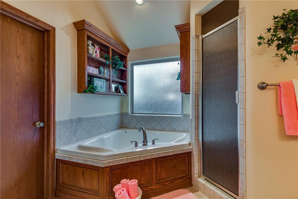 3208 SE 33rd, Moore, OK 73165 photo 14