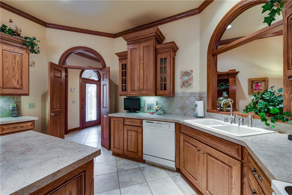 3208 SE 33rd, Moore, OK 73165 photo 7