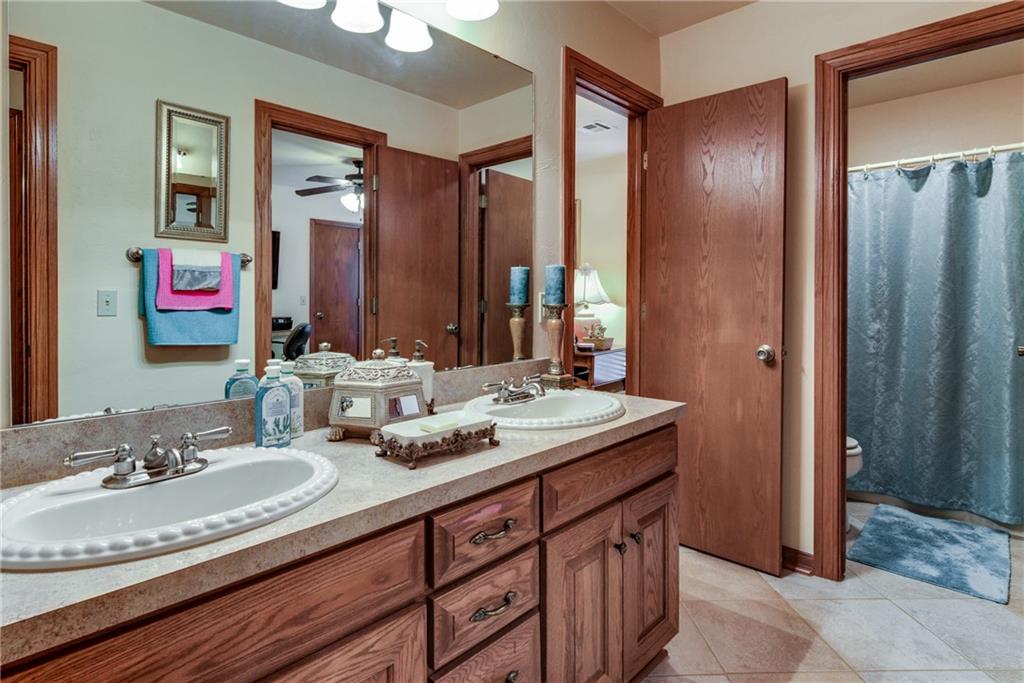 3208 SE 33rd, Moore, OK 73165 photo 18