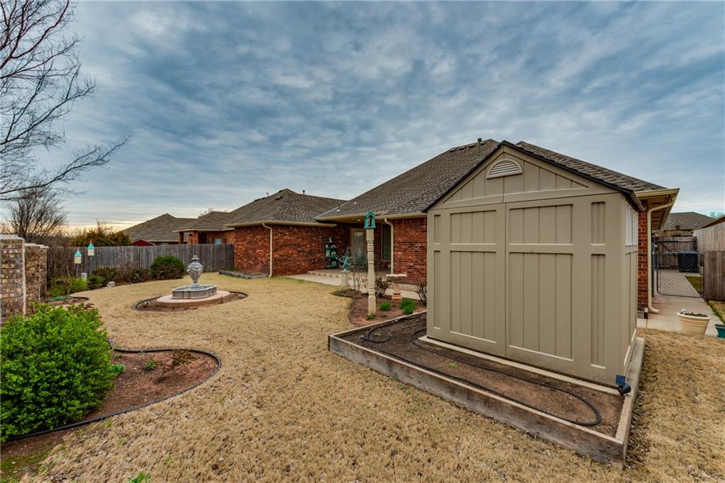 3208 SE 33rd, Moore, OK 73165 photo 22
