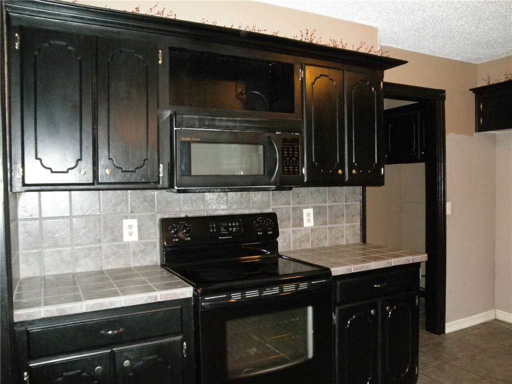 420 Echo Ln, Harrah, OK 73045 photo 9