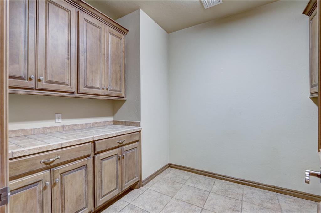 1716 Apache Trl, Edmond, OK 73003 photo 31