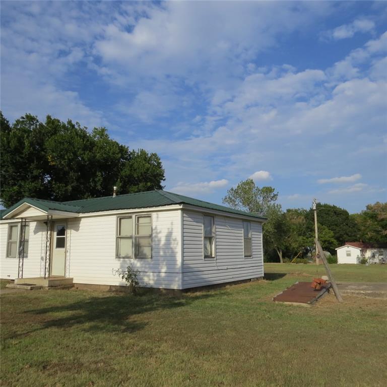 1110 Ayars Ave, Prague, OK 74864 photo 3