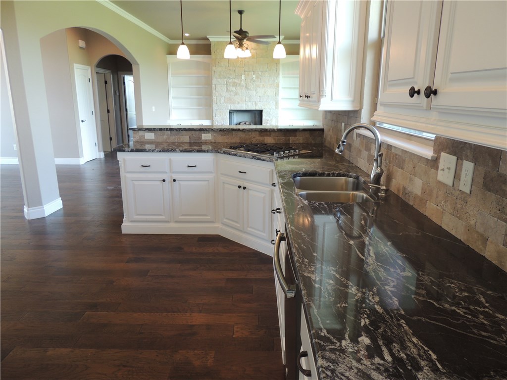 11208 Eagle Ct, Yukon, OK 73099 photo 6