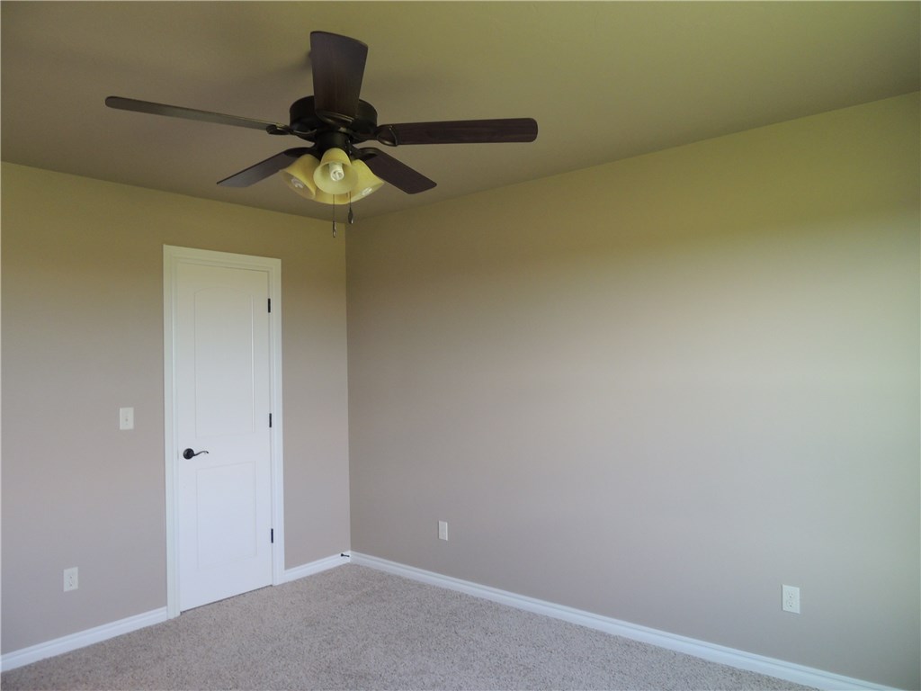 11208 Eagle Ct, Yukon, OK 73099 photo 22