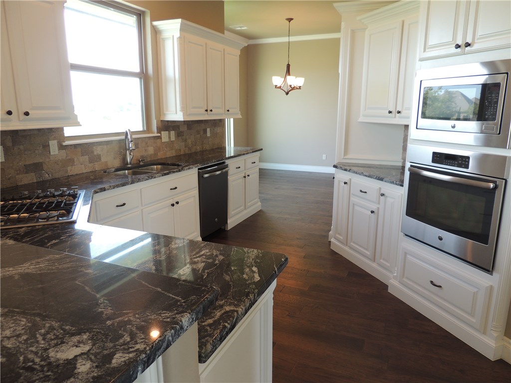 11208 Eagle Ct, Yukon, OK 73099 photo 9