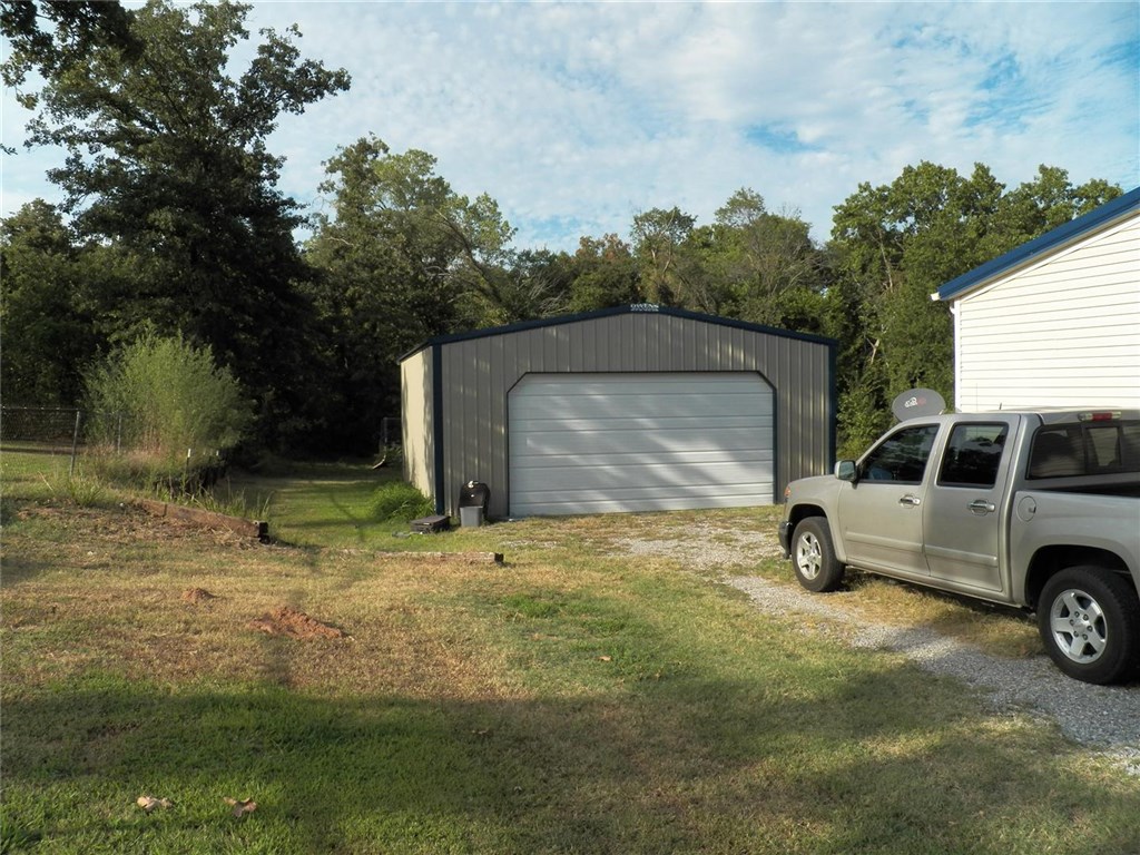 29020 Memorial, Mcloud, OK 74851 photo 3