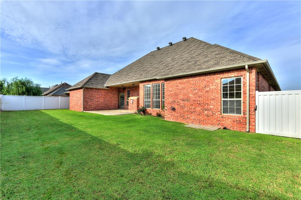 16612 Moorgate Ln, Edmond, OK 73012 photo 35
