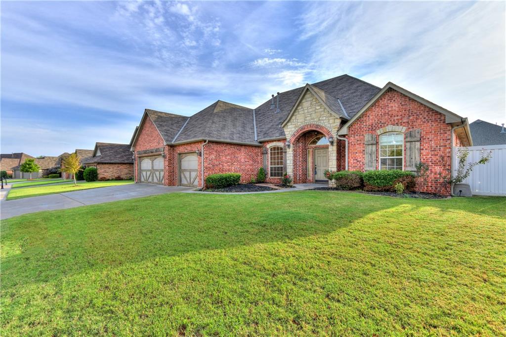 16612 Moorgate Ln, Edmond, OK 73012 photo 3