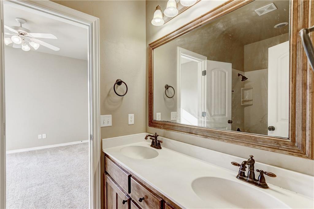 16612 Moorgate Ln, Edmond, OK 73012 photo 30