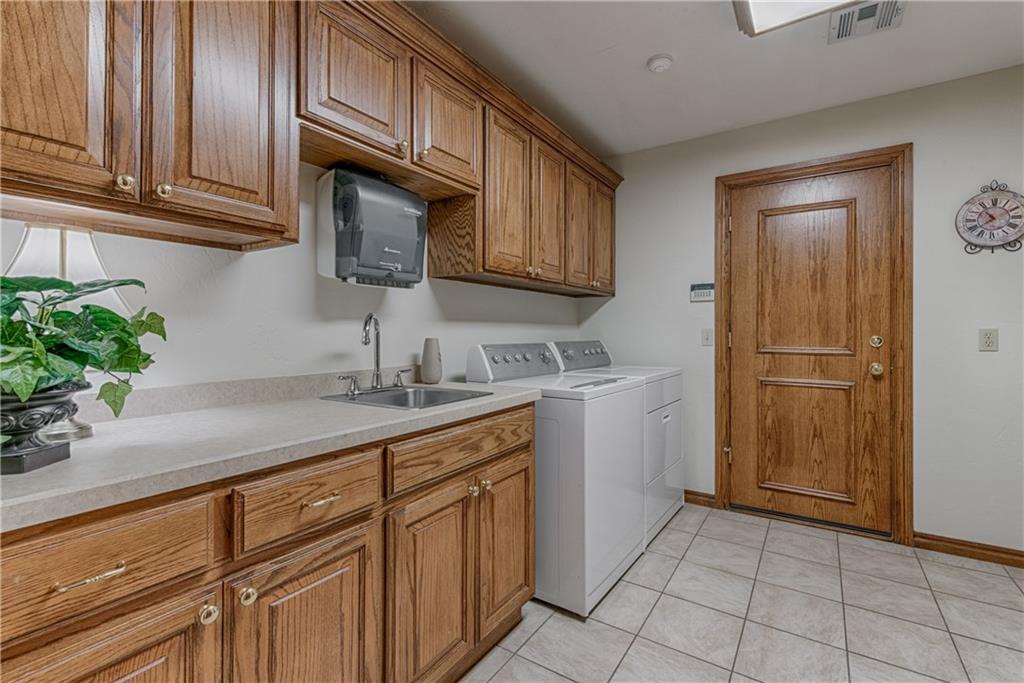 2201 Oak Dr, Moore, OK 73170 photo 27
