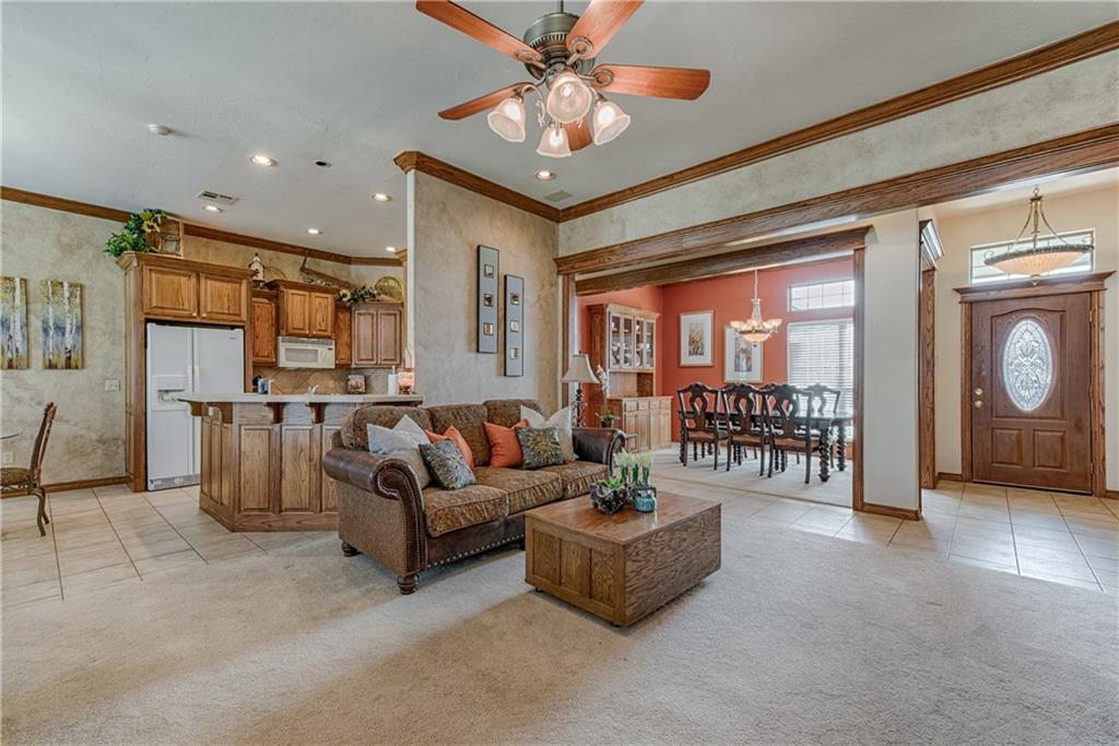 2201 Oak Dr, Moore, OK 73170 photo 9