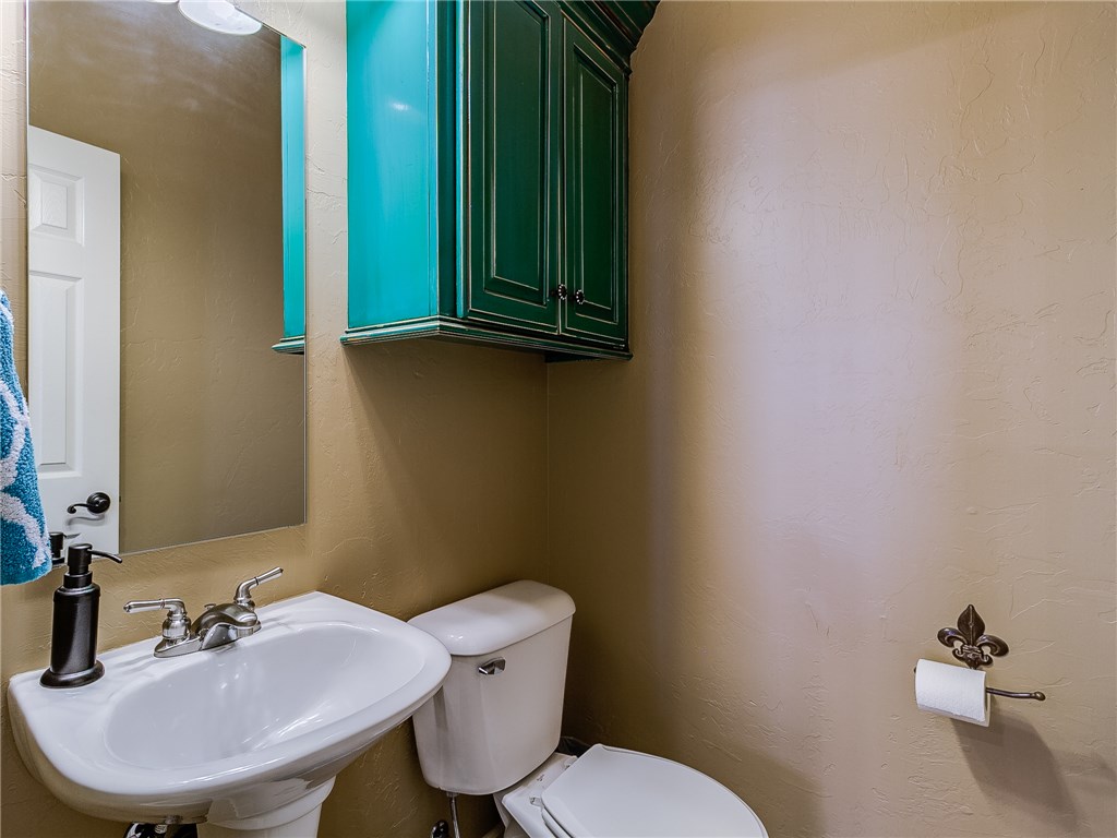 4601 Mackenzie Dr, Moore, OK 73160 photo 24