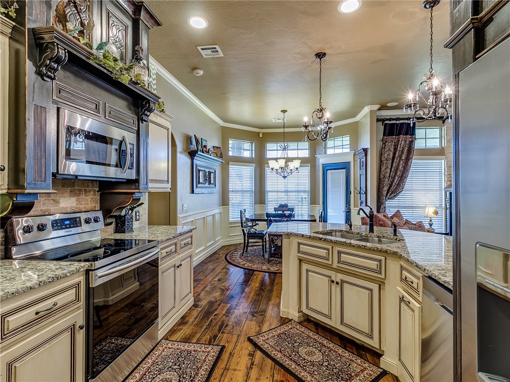 4601 Mackenzie Dr, Moore, OK 73160 photo 19