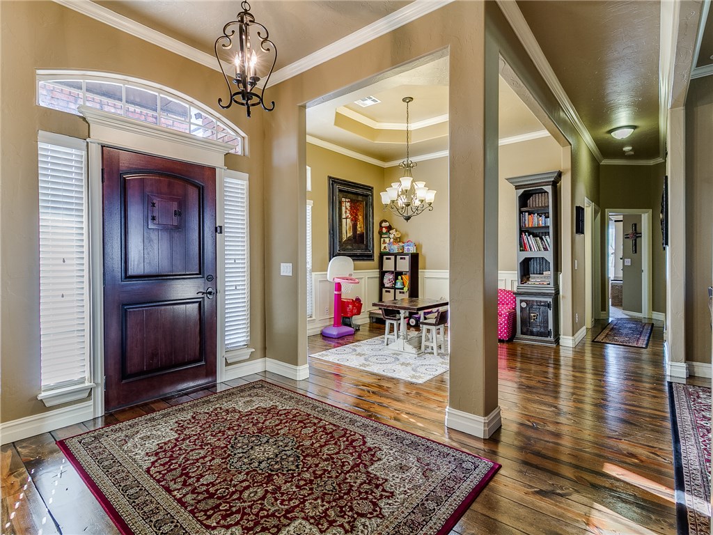 4601 Mackenzie Dr, Moore, OK 73160 photo 5