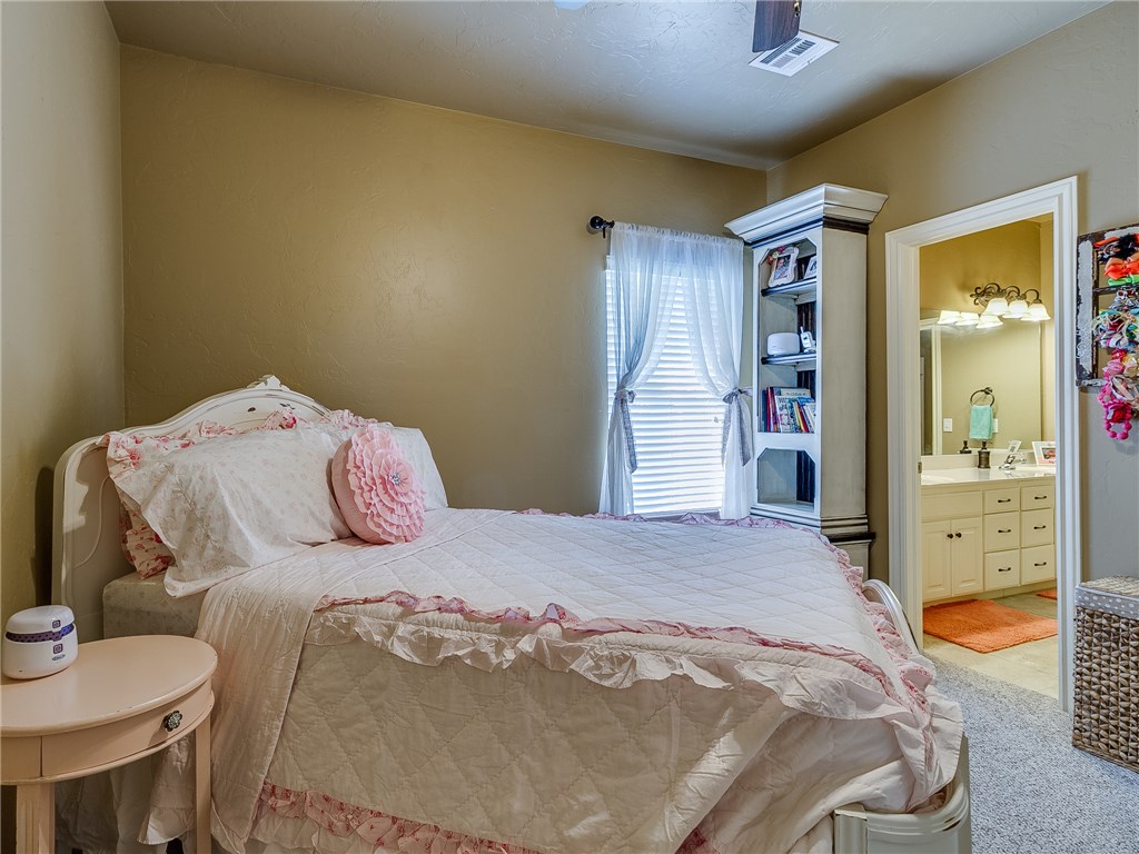 4601 Mackenzie Dr, Moore, OK 73160 photo 25