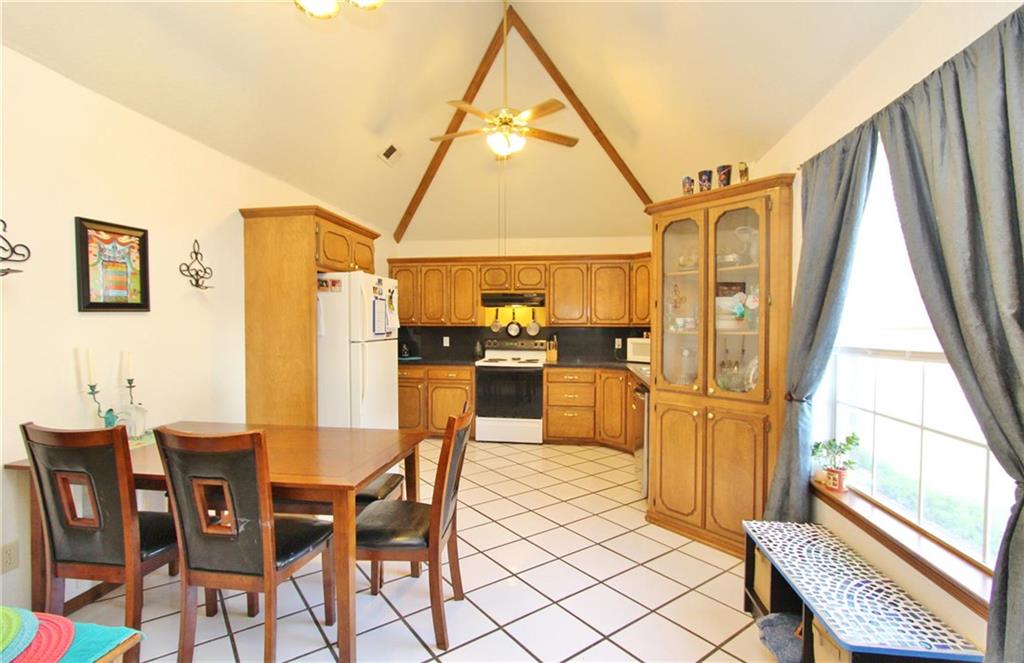 809 W Elder Dr, Mustang, OK 73064 photo 8